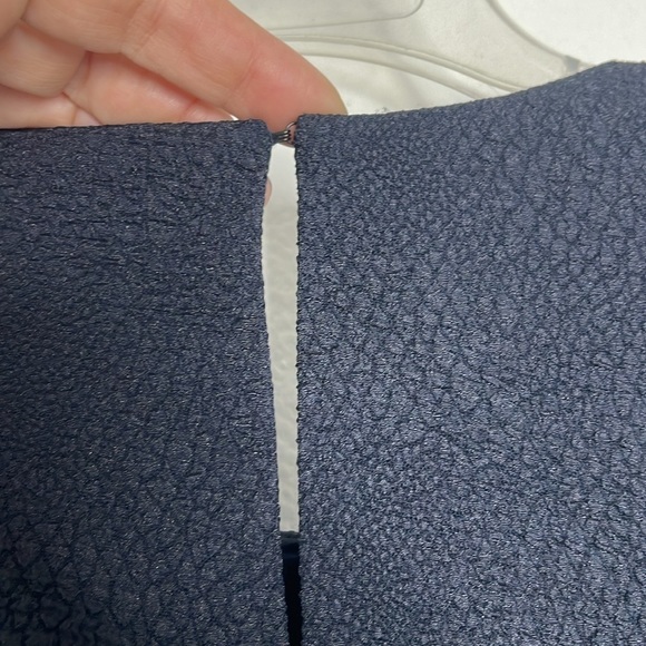 REBECCA TAYLOR Dress Size 4 Textured Stretch Woven Ruffle Cut Out Back Navy - Picture 9 of 9